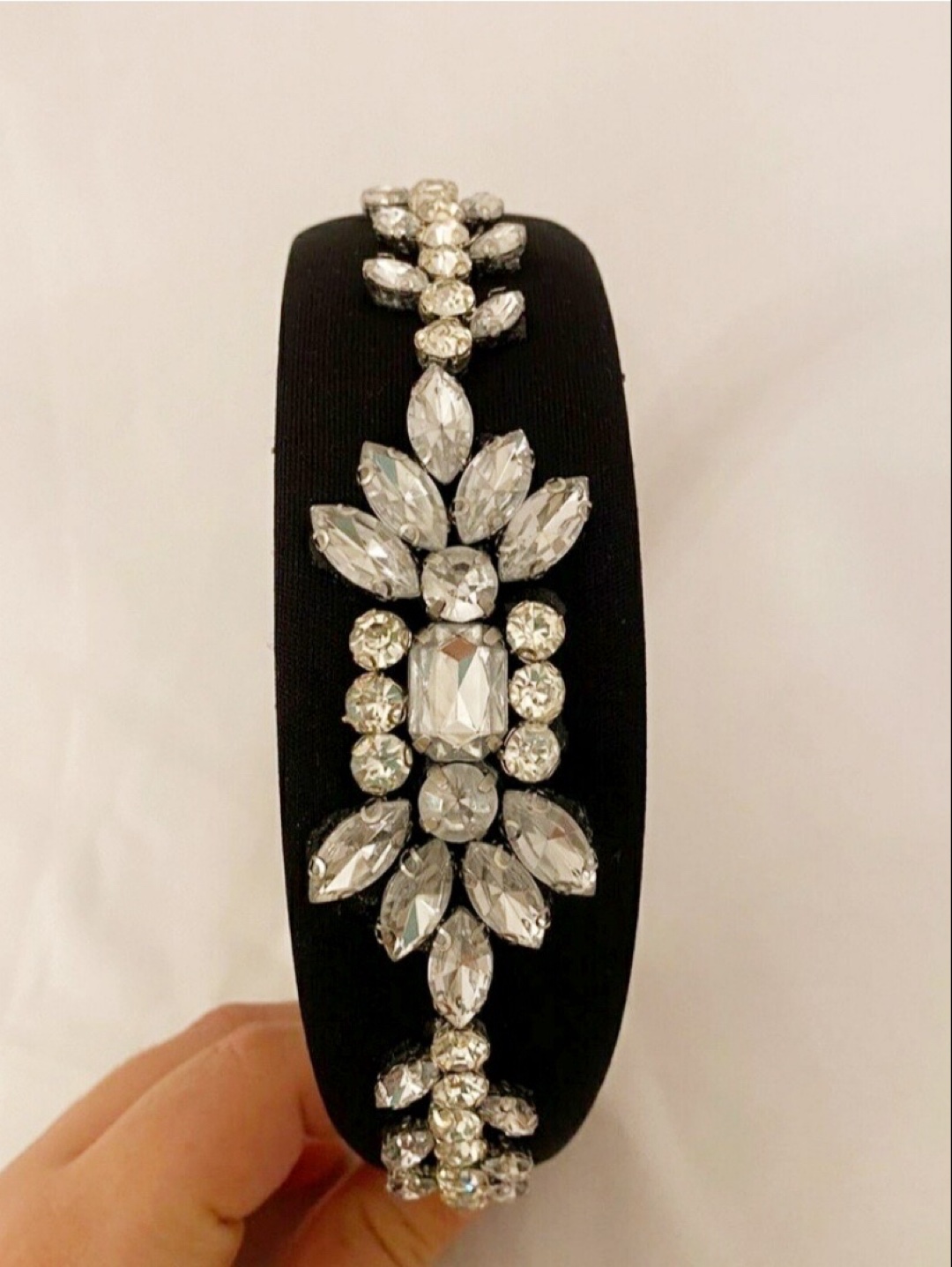 diamond-v2-siyah-kristal-tasli-kadife-toka-tac---sac-aksesuari