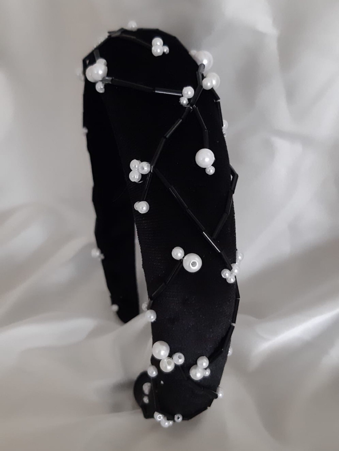 black-ivy-tasli-el-yapimi-tac---sac-aksesuari-siyah