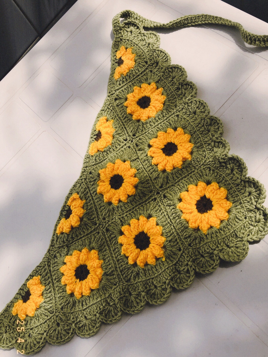 papatya-motif-tasarim-bandana-yesil