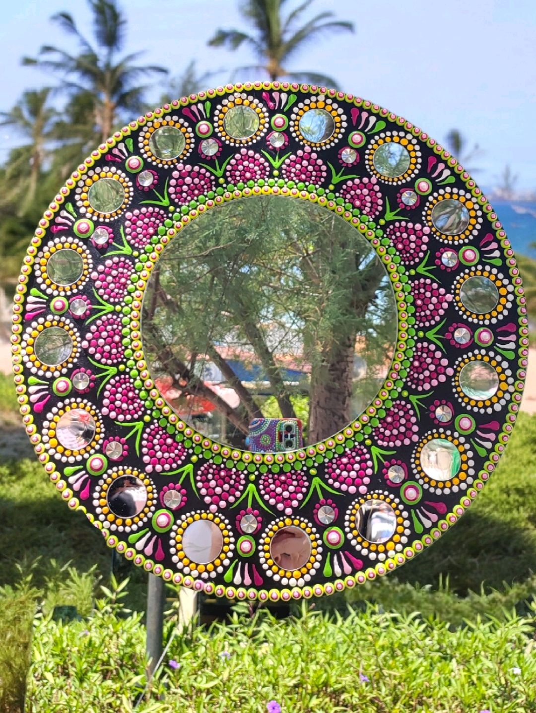 dot-mandala-ayna-cok-renkli