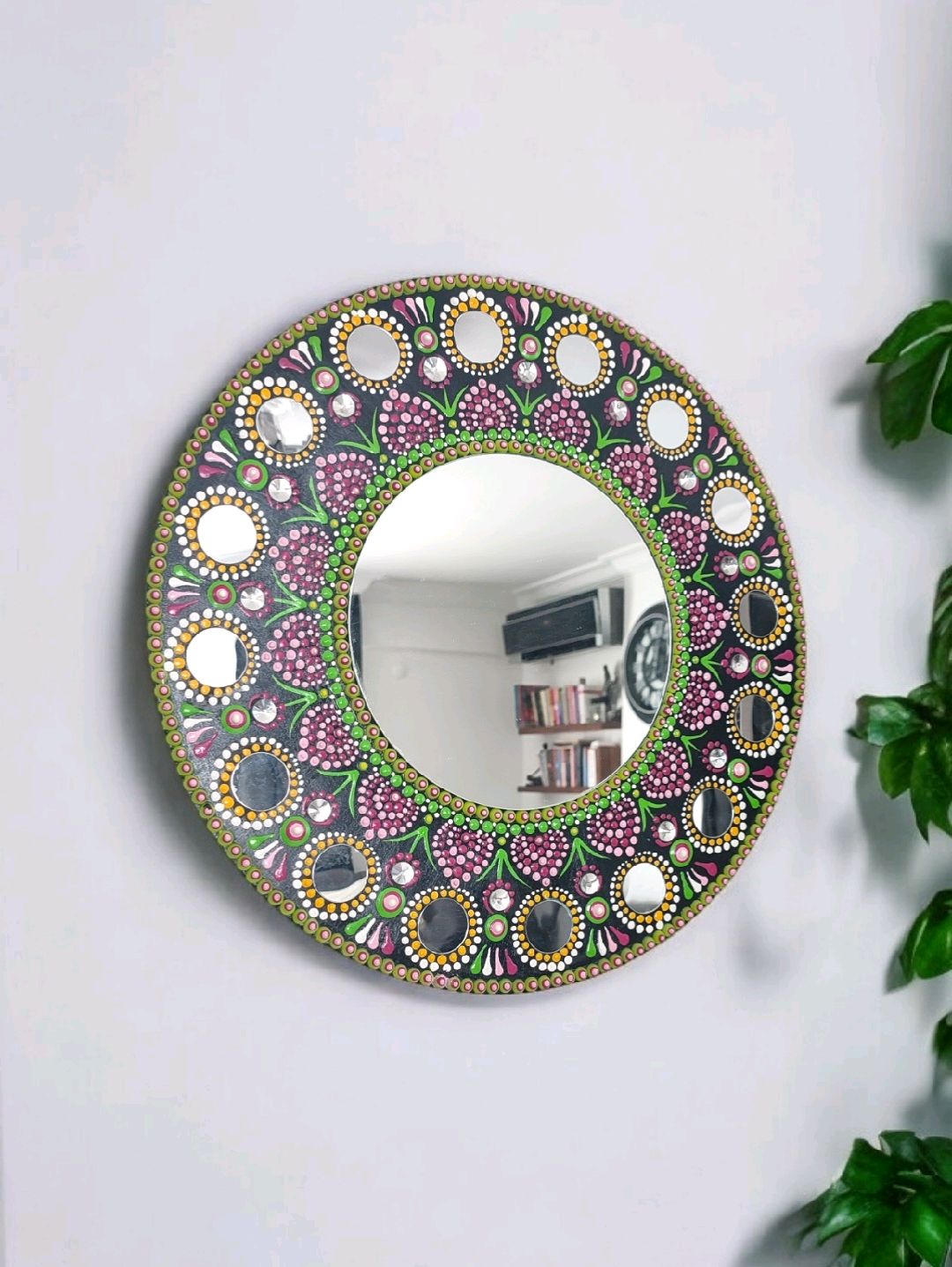 dot-mandala-ayna-cok-renkli