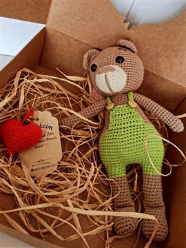 Amigurumi Ayıcık Renkli Tulumlu Açık Yeşil