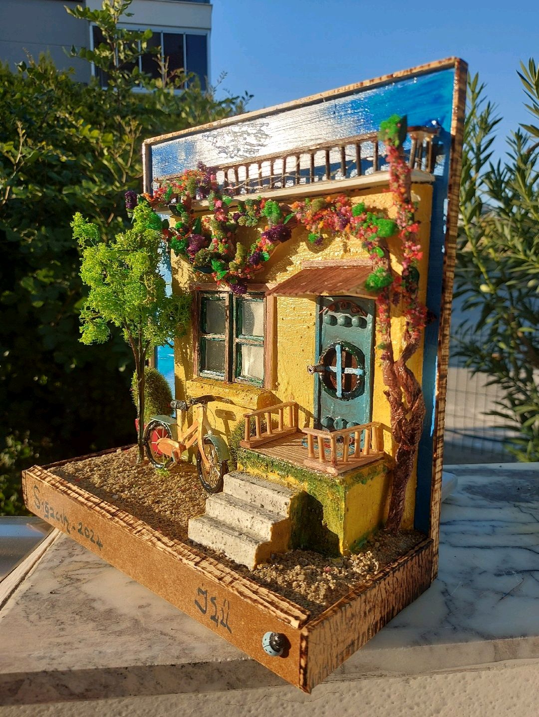 sigacik-evi-cok-renkli
