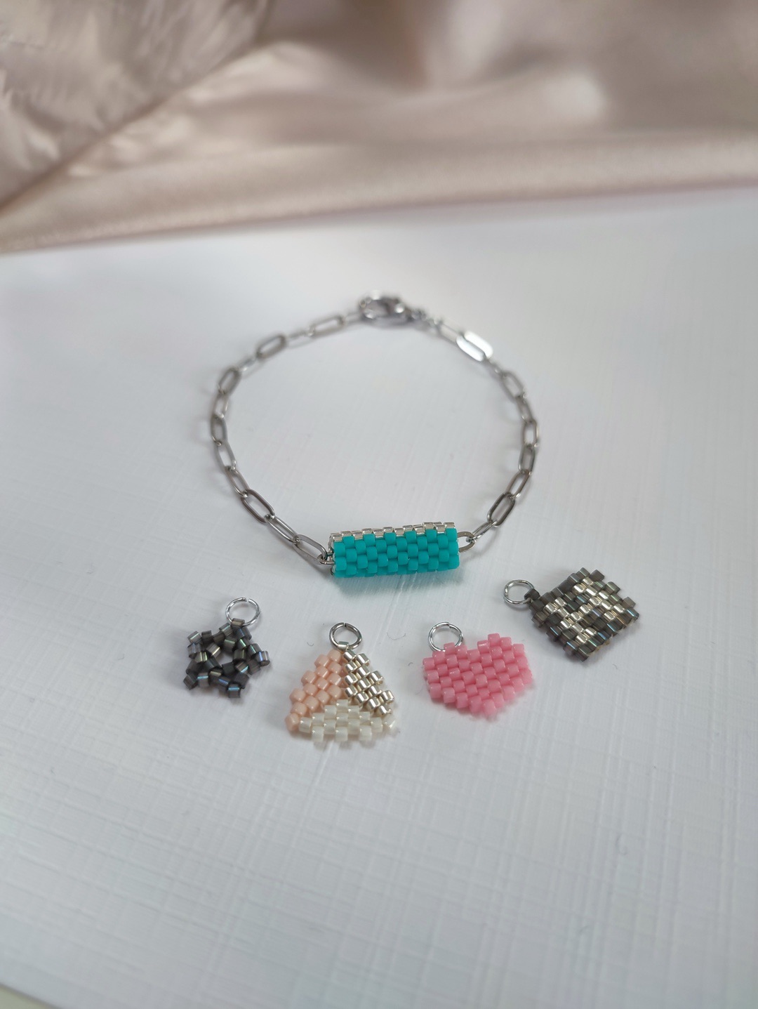 liitle-silver-charm-miyuki-handmade-bileklik-cok-renkli