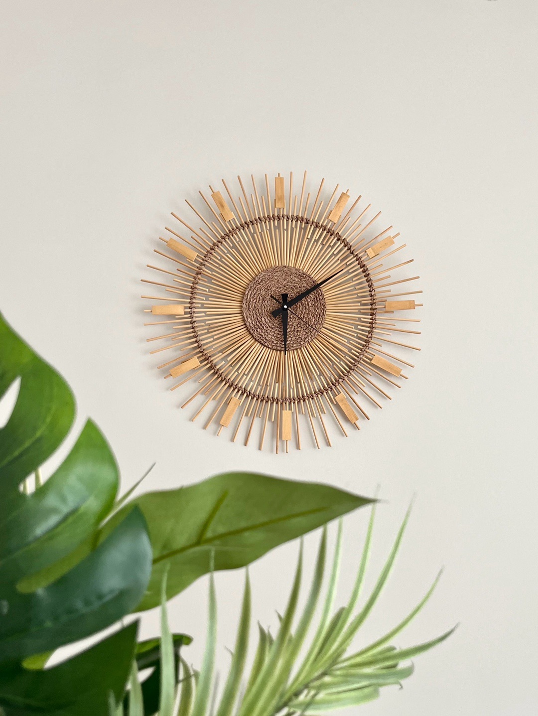 60-cm-el-yapimi-bambu-rattan-dekoratif-duvar-saati-kahverengi