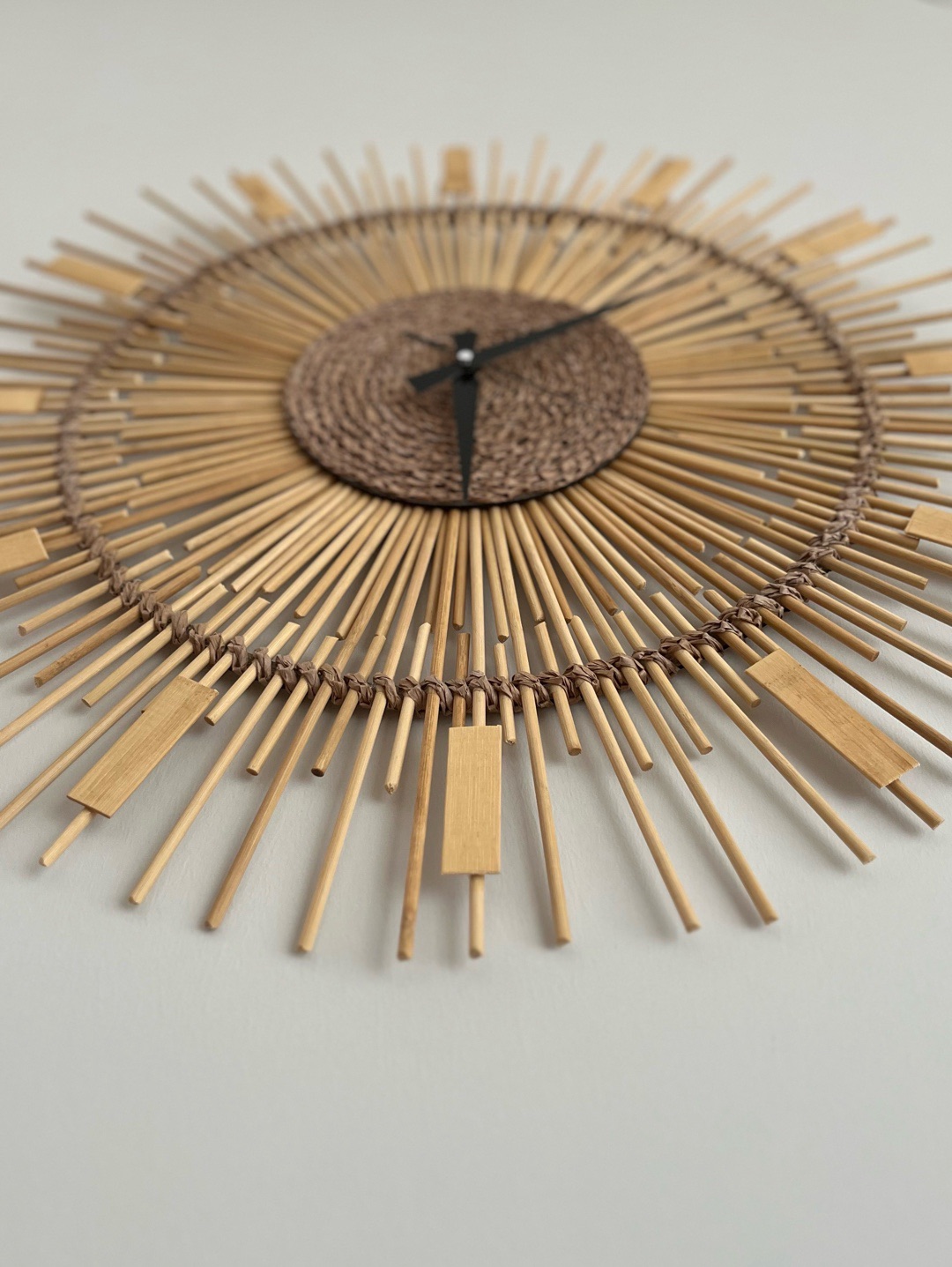 60-cm-el-yapimi-bambu-rattan-dekoratif-duvar-saati-kahverengi