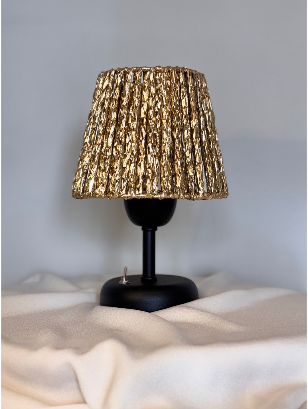 el-yapimi-gold-led-kablosuz-pilli-abajur-masa-lambasi-siyah