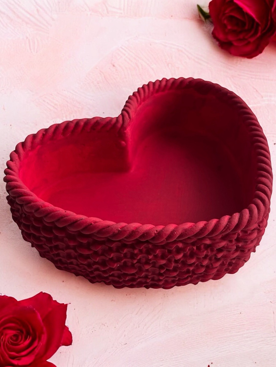 love-heart-beton-saksi-kirmizi
