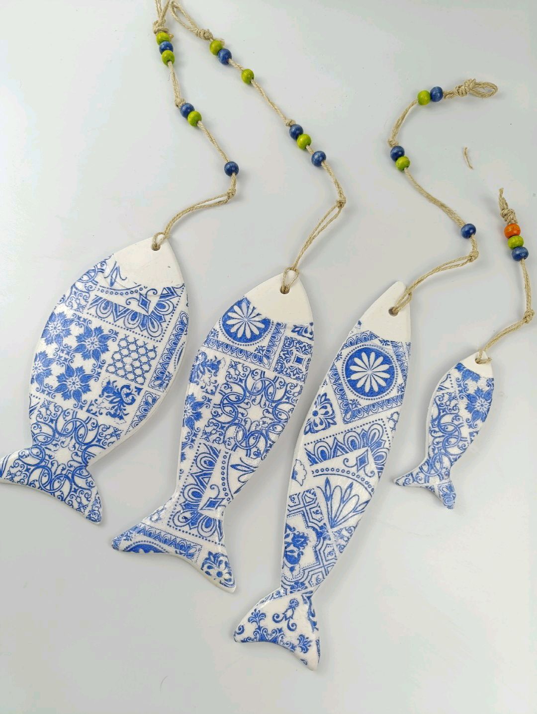 alacati-balkon-bahce-balik-duvar-susu-mavi