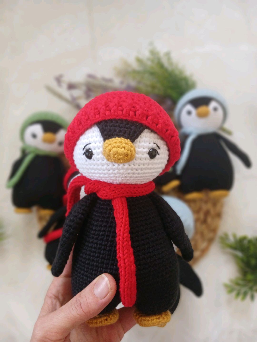 sapkali-penguen-siyah