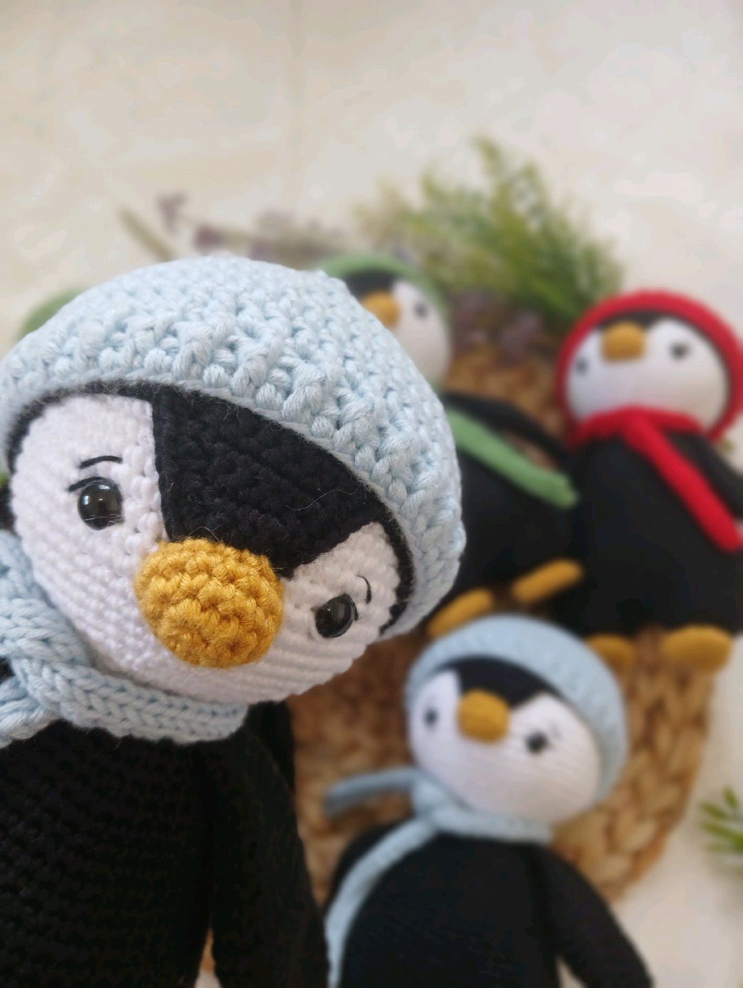 sapkali-penguen-siyah
