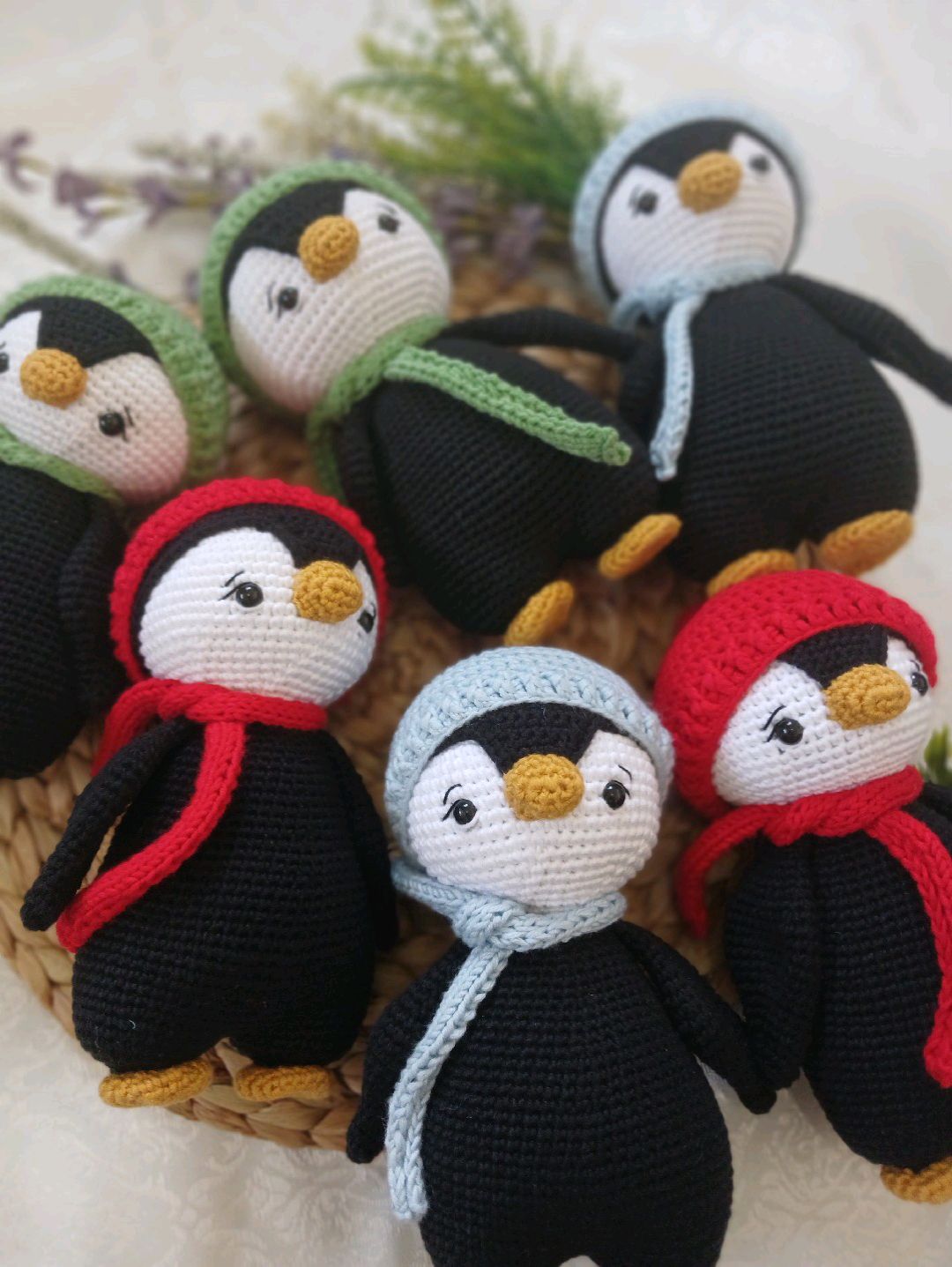sapkali-penguen-siyah
