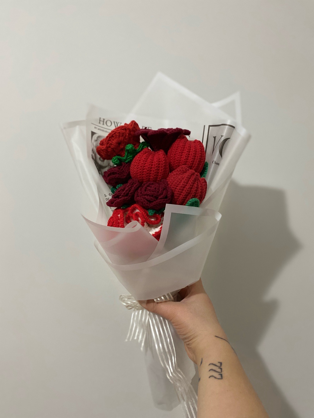 kirmizi-buket-beyaz