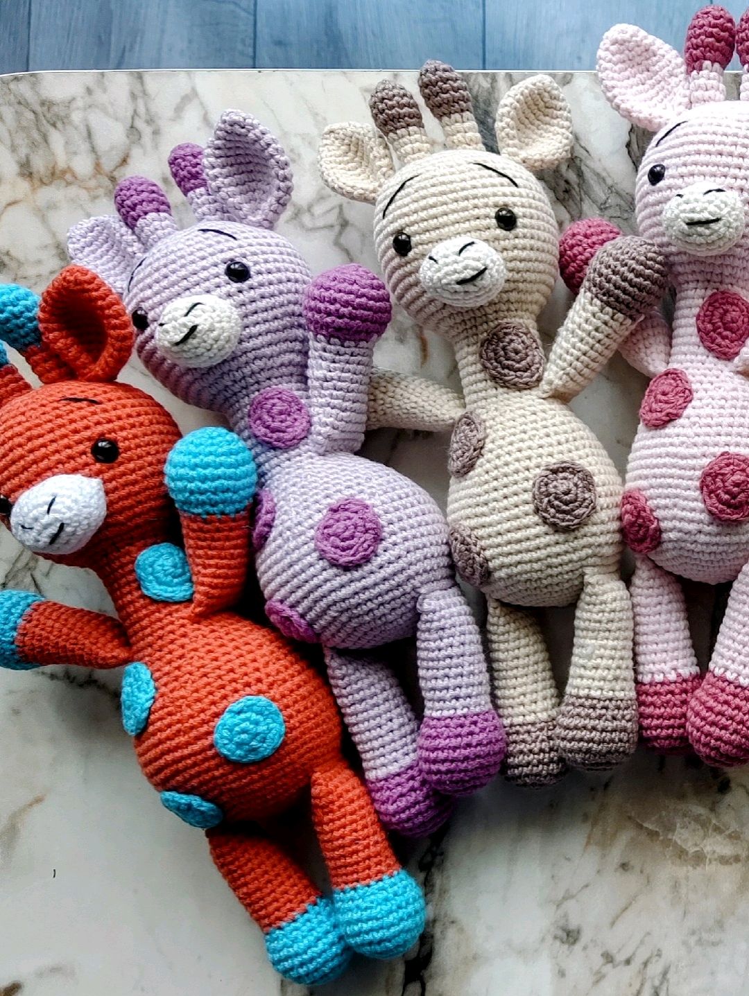 amigurami-renkli-zurafa-acik-yesil