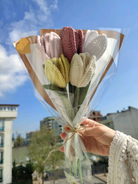 El Yapımı Örgü Lale Buketi Çok Renkli